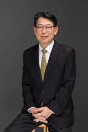 Photo of President Hernsoo Hahn of Korea Soongsil Cyber University